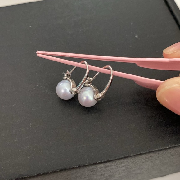 Elegant 925Silver grey freshwater Pearl Earrings - Picture 4 of 4